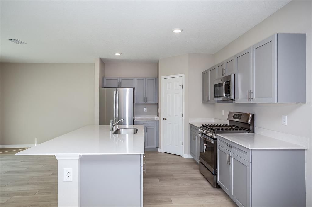 Active With Contract: $406,490 (4 beds, 2 baths, 2039 Square Feet)