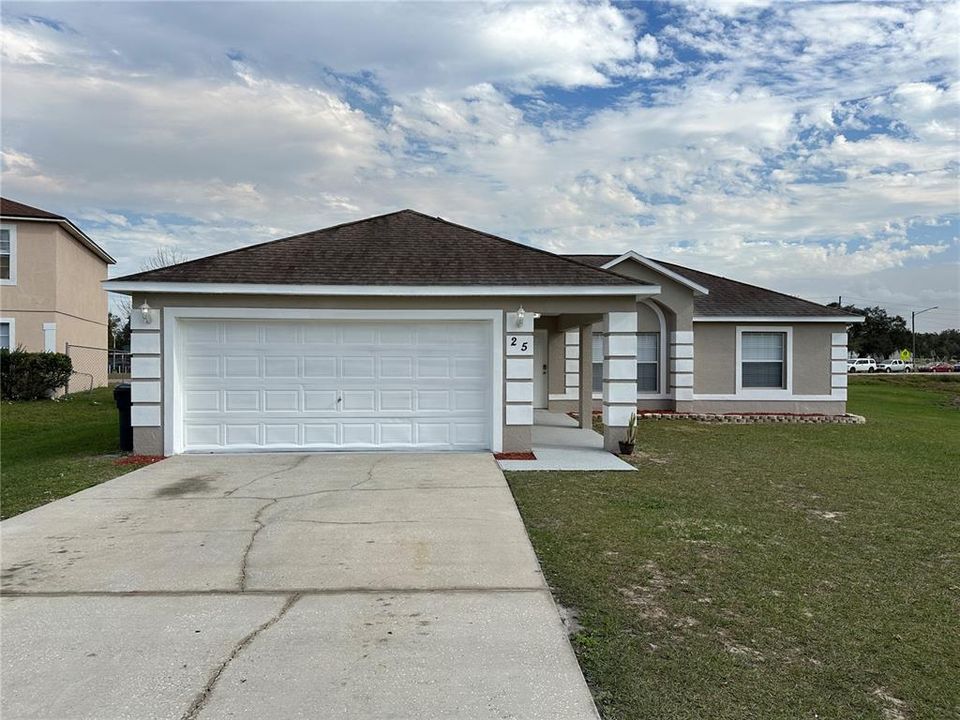 Recently Sold: $289,900 (4 beds, 2 baths, 1645 Square Feet)