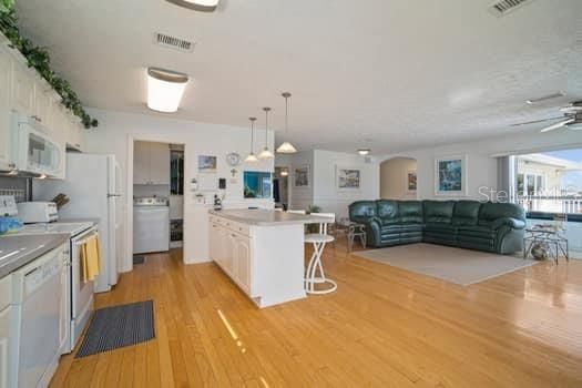 For Sale: $1,200,000 (3 beds, 3 baths, 1922 Square Feet)