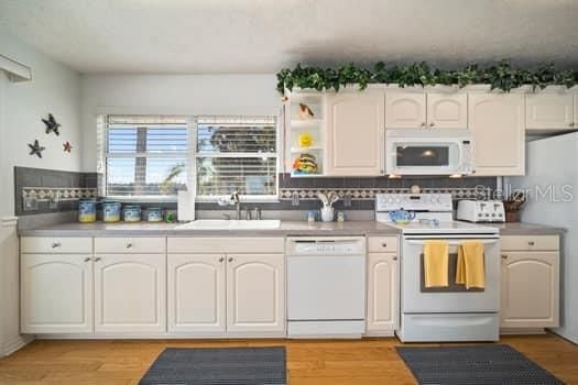 For Sale: $1,150,000 (3 beds, 3 baths, 1922 Square Feet)