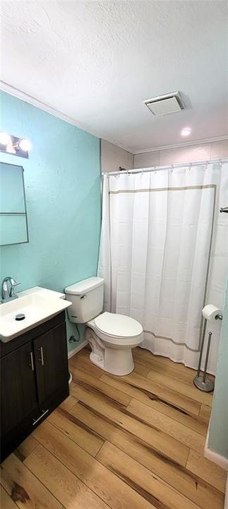 For Sale: $109,000 (1 beds, 1 baths, 548 Square Feet)