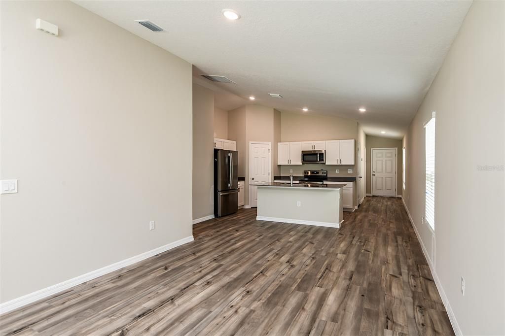 Active With Contract: $394,990 (3 beds, 2 baths, 1615 Square Feet)