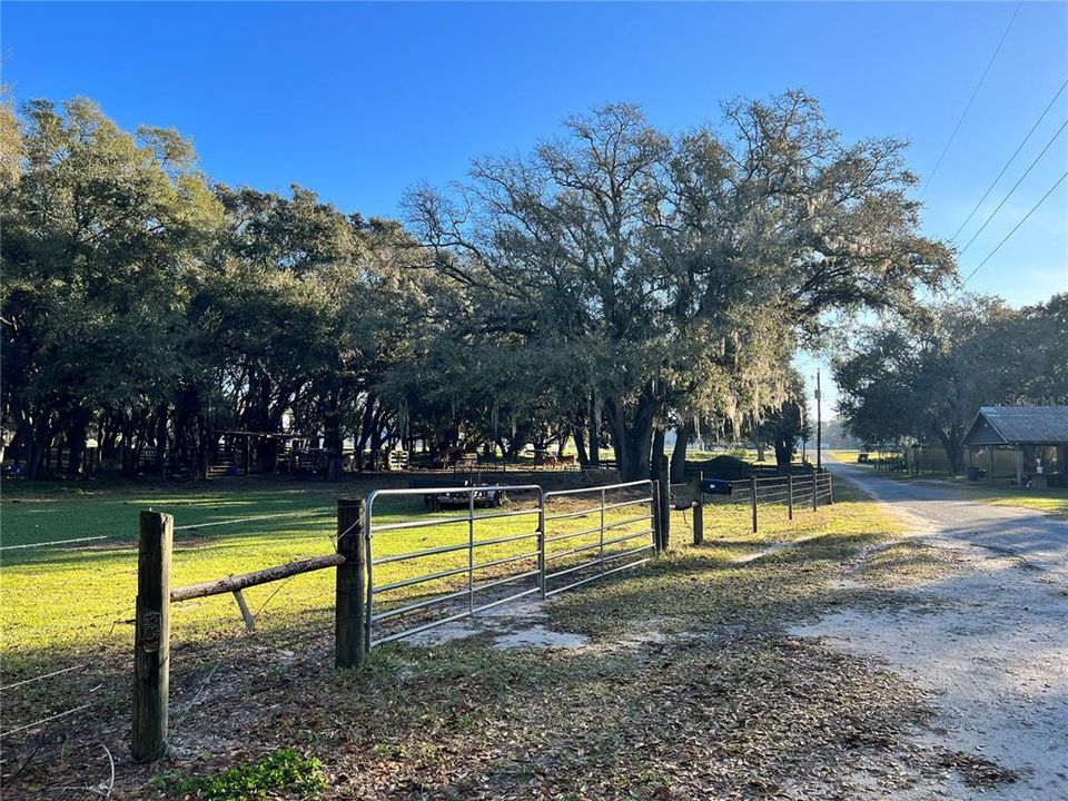 For Sale: $2,700,000 (2.82 acres)
