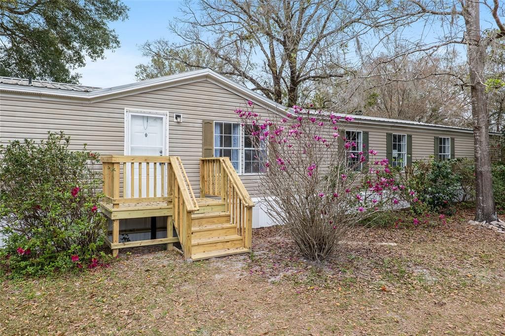 Recently Sold: $338,000 (4 beds, 2 baths, 2052 Square Feet)
