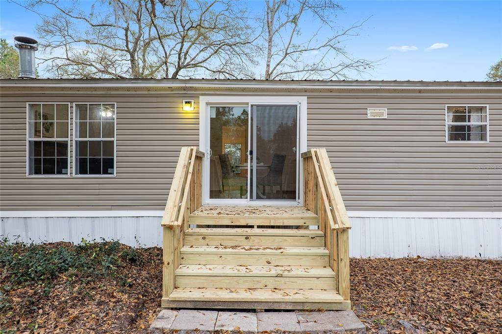 Recently Sold: $338,000 (4 beds, 2 baths, 2052 Square Feet)