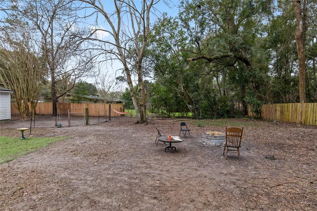 Recently Sold: $255,000 (3 beds, 2 baths, 1300 Square Feet)