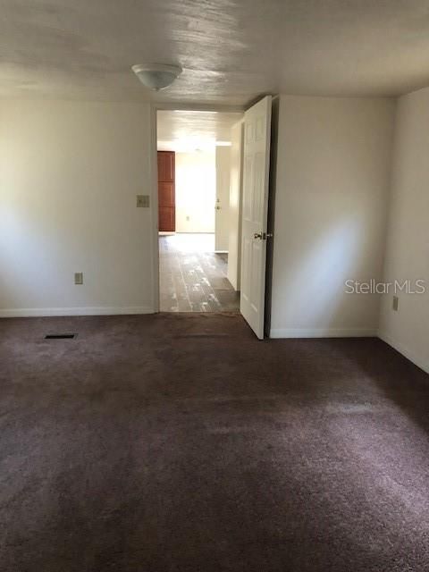 Recently Rented: $1,050 (1 beds, 1 baths, 784 Square Feet)