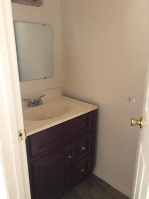 Recently Rented: $1,050 (1 beds, 1 baths, 784 Square Feet)