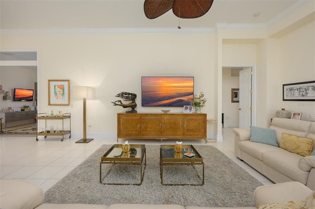 Recently Sold: $1,075,000 (2 beds, 2 baths, 2540 Square Feet)