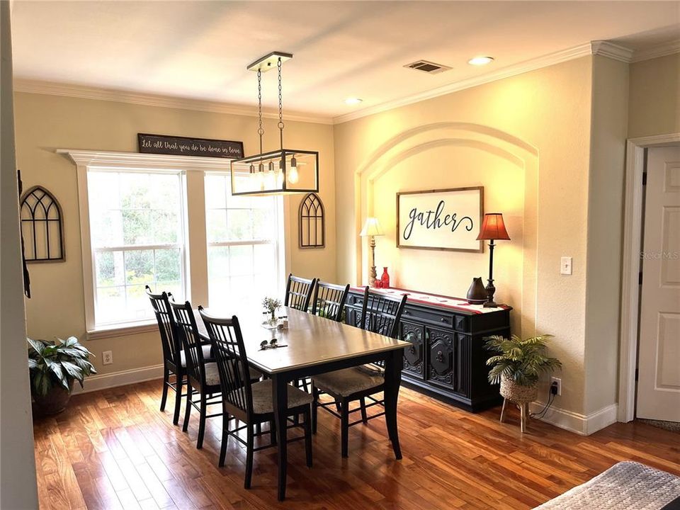 For Sale: $1,500,000 (5 beds, 3 baths, 2788 Square Feet)