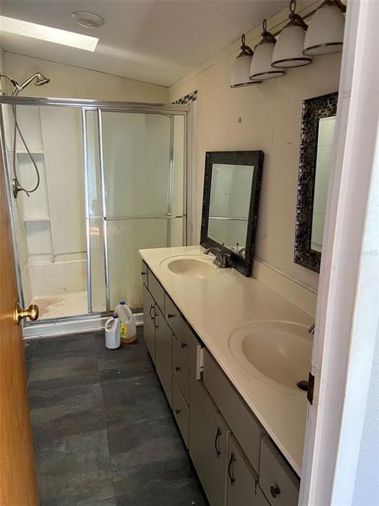 Primary ensuite bathroom