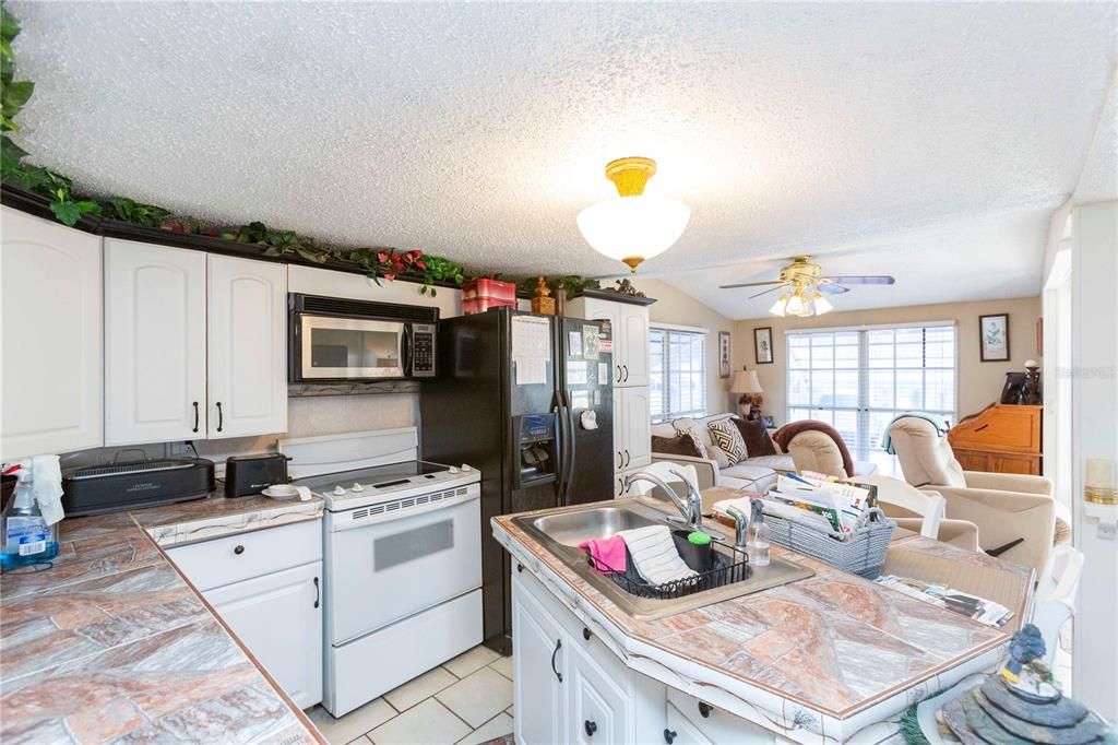 Recently Sold: $71,000 (2 beds, 1 baths, 804 Square Feet)