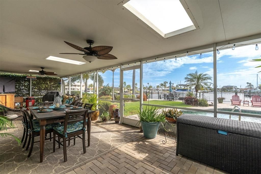 Active With Contract: $1,100,000 (3 beds, 3 baths, 2512 Square Feet)