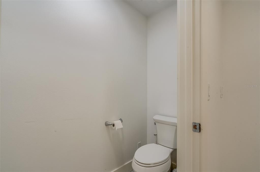For Rent: $5,900 (3 beds, 2 baths, 1627 Square Feet)