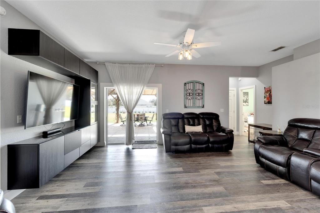 Active With Contract: $499,000 (4 beds, 3 baths, 2038 Square Feet)