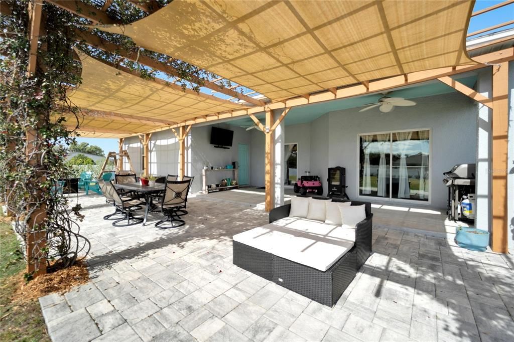 Active With Contract: $499,000 (4 beds, 3 baths, 2038 Square Feet)