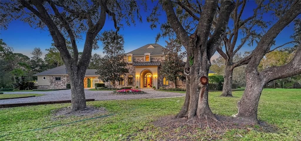 For Sale: $4,399,000 (5 beds, 5 baths, 7950 Square Feet)