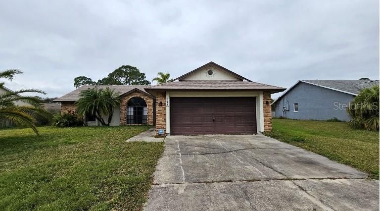 Recently Sold: $275,900 (3 beds, 2 baths, 1244 Square Feet)