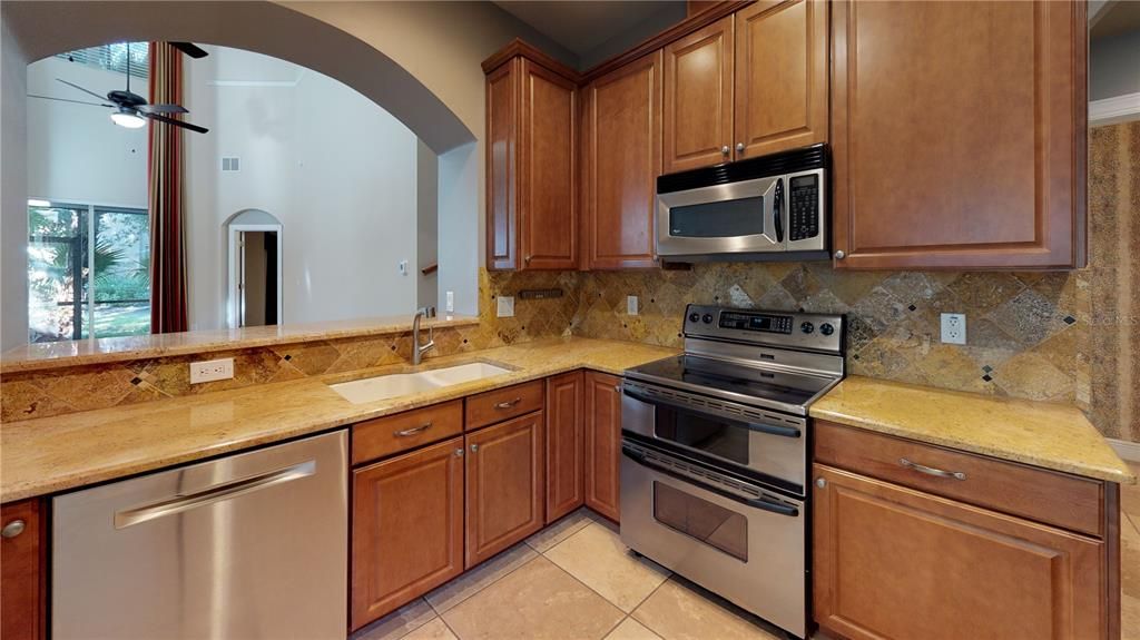 Stone counters-Stainless steel appliances