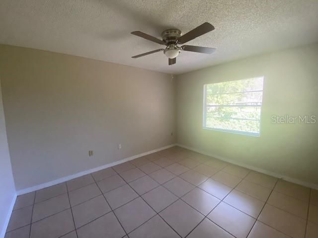 Recently Rented: $1,195 (2 beds, 1 baths, 770 Square Feet)