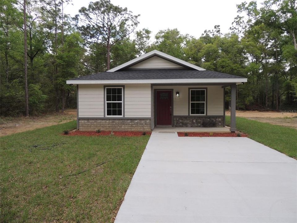 Active With Contract: $239,500 (3 beds, 2 baths, 1272 Square Feet)