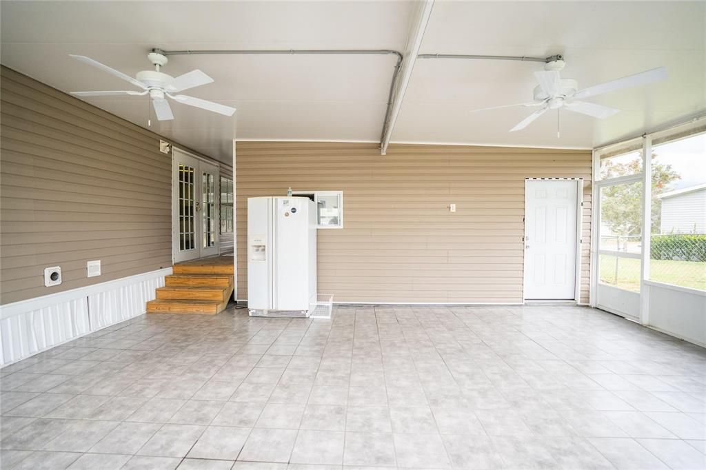 Screened in porch