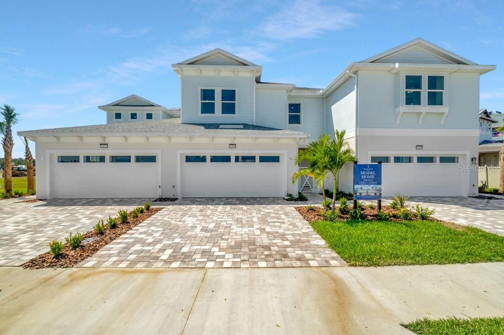 Recently Sold: $580,000 (3 beds, 2 baths, 2132 Square Feet)