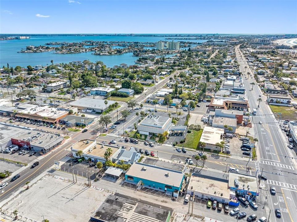 Active With Contract: $1,250,000 (2 beds, 3 baths, 3482 Square Feet)