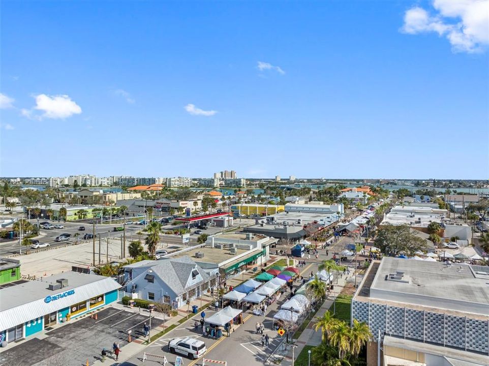 Active With Contract: $1,250,000 (2 beds, 3 baths, 3482 Square Feet)