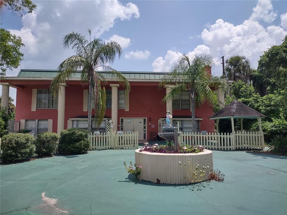 For Sale: $900,000 (0 beds, 0 baths, 5792 Square Feet)