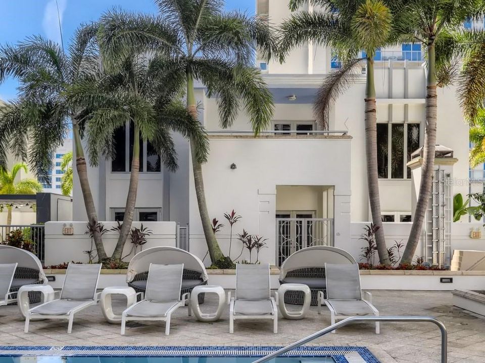 最近租的: $6,950 (4 贝兹, 3 浴室, 3490 平方英尺)