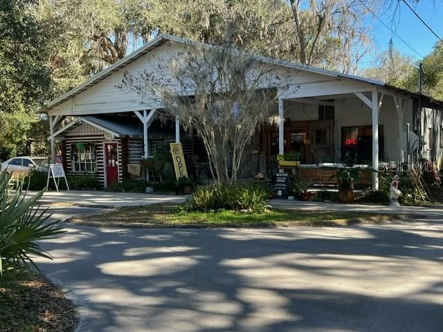 Recently Sold: $369,000 (3 beds, 2 baths, 1438 Square Feet)