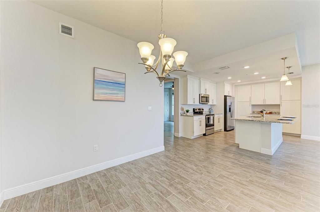 Recently Sold: $895,000 (3 beds, 3 baths, 1664 Square Feet)