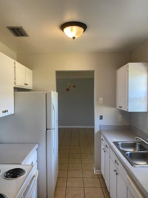 Recently Rented: $1,400 (2 beds, 2 baths, 1036 Square Feet)