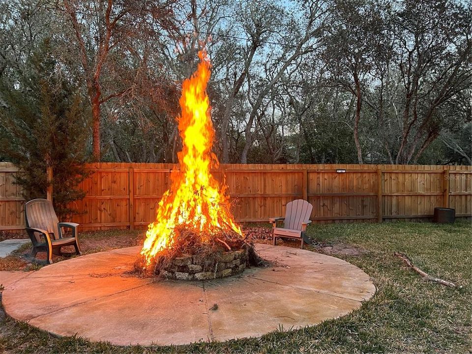 FIRE PIT