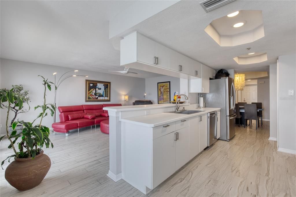 Recently Sold: $550,000 (2 beds, 2 baths, 1660 Square Feet)