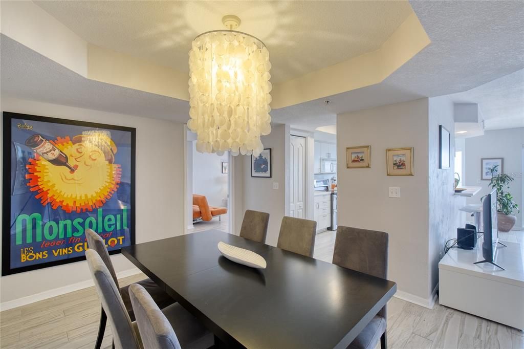 Recently Sold: $550,000 (2 beds, 2 baths, 1660 Square Feet)