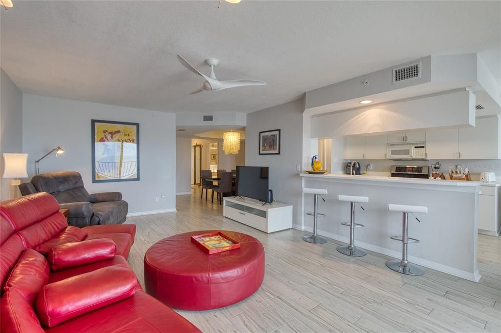 Recently Sold: $550,000 (2 beds, 2 baths, 1660 Square Feet)