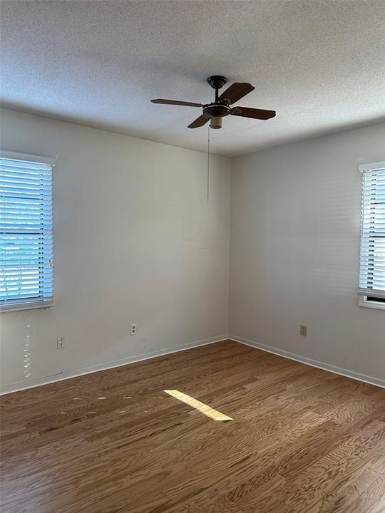 Recently Rented: $2,200 (3 beds, 2 baths, 1554 Square Feet)