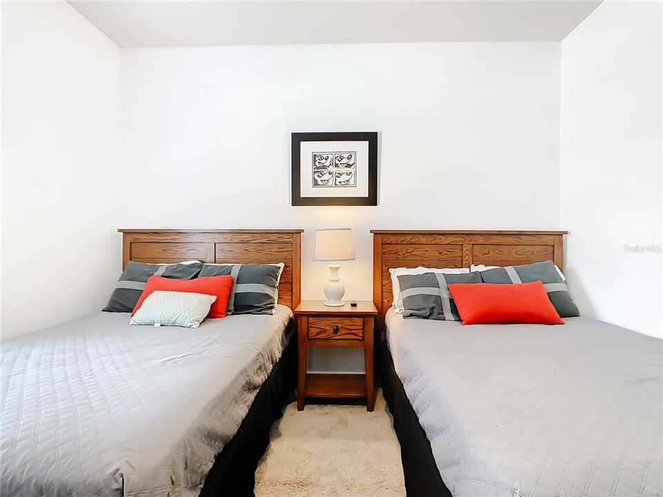 For Sale: $321,990 (3 beds, 2 baths, 1300 Square Feet)