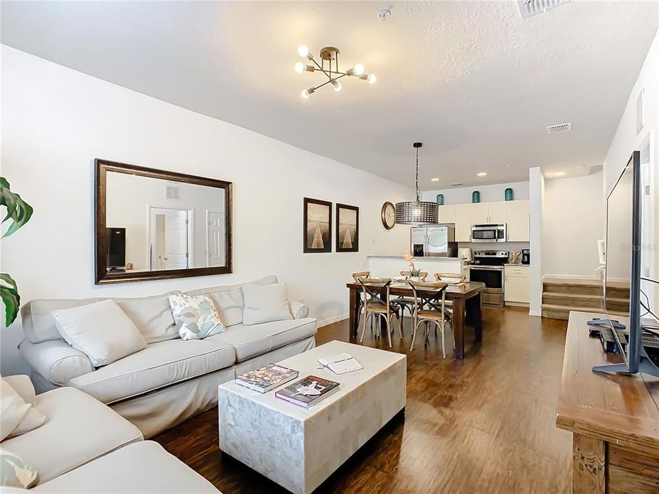 For Sale: $321,990 (3 beds, 2 baths, 1300 Square Feet)