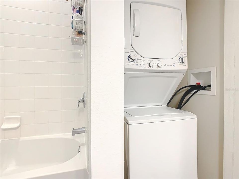 For Sale: $321,990 (3 beds, 2 baths, 1300 Square Feet)