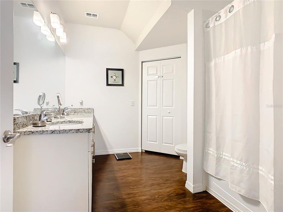 For Sale: $321,990 (3 beds, 2 baths, 1300 Square Feet)