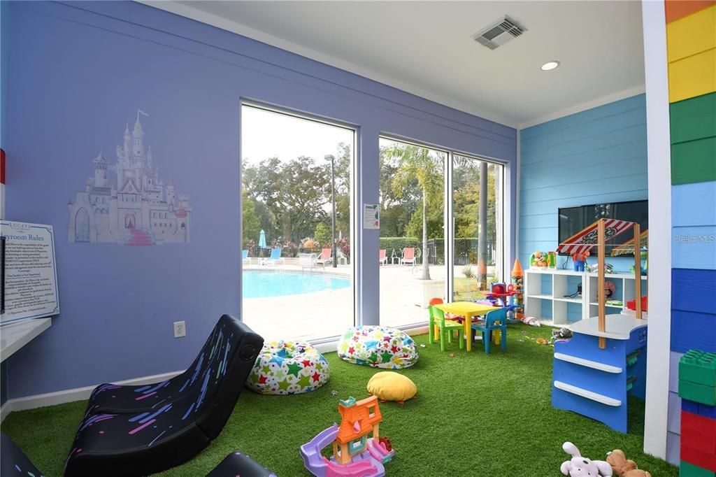 For Sale: $321,990 (3 beds, 2 baths, 1300 Square Feet)