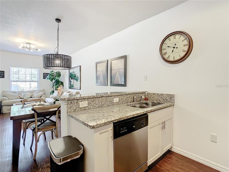 For Sale: $321,990 (3 beds, 2 baths, 1300 Square Feet)