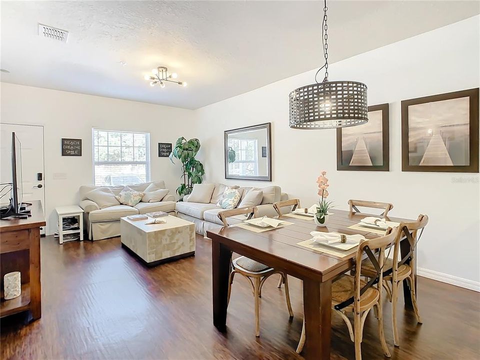 For Sale: $321,990 (3 beds, 2 baths, 1300 Square Feet)