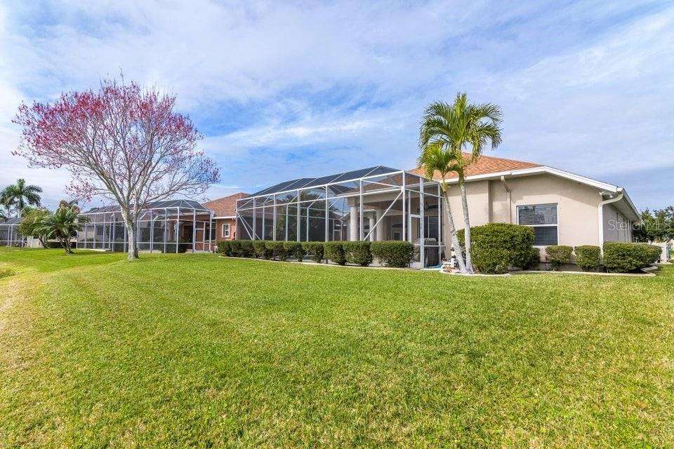 Recently Sold: $650,000 (3 beds, 3 baths, 2149 Square Feet)