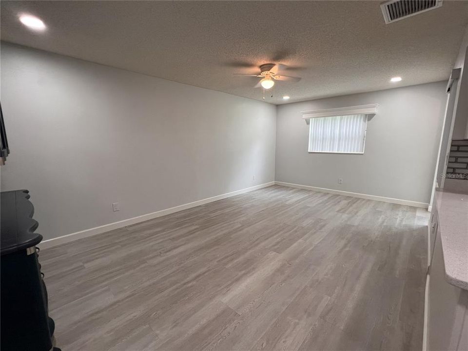 Recently Rented: $1,645 (2 beds, 2 baths, 1571 Square Feet)