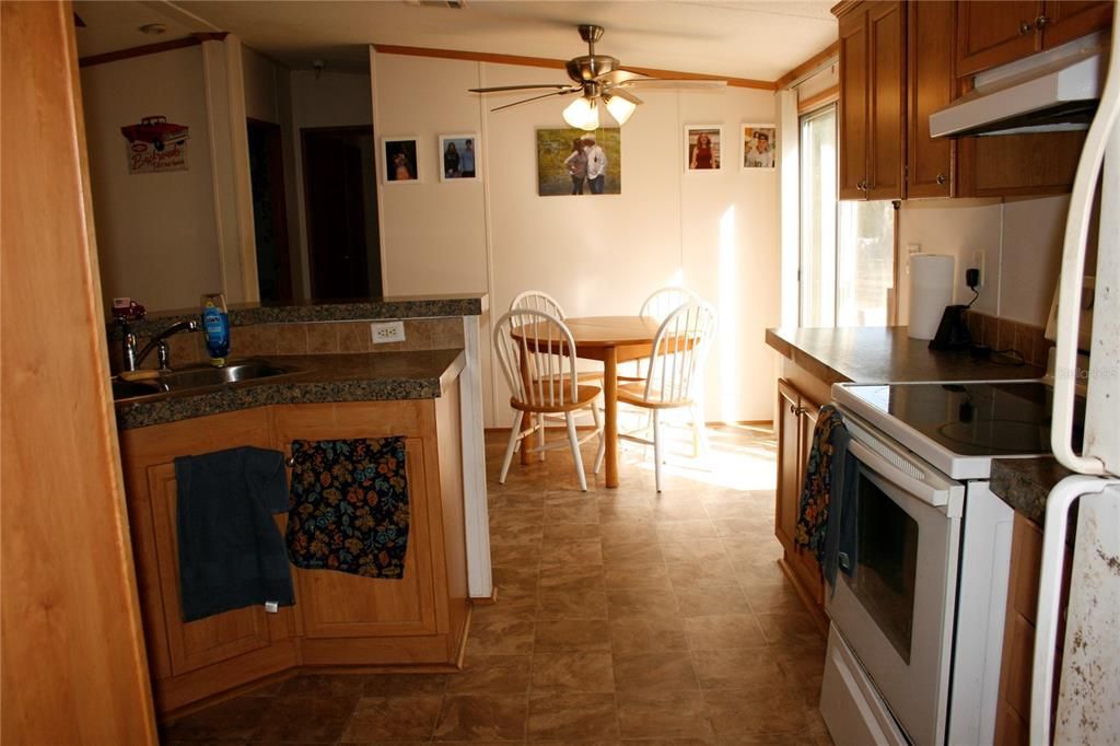 For Sale: $149,900 (3 beds, 2 baths, 1056 Square Feet)