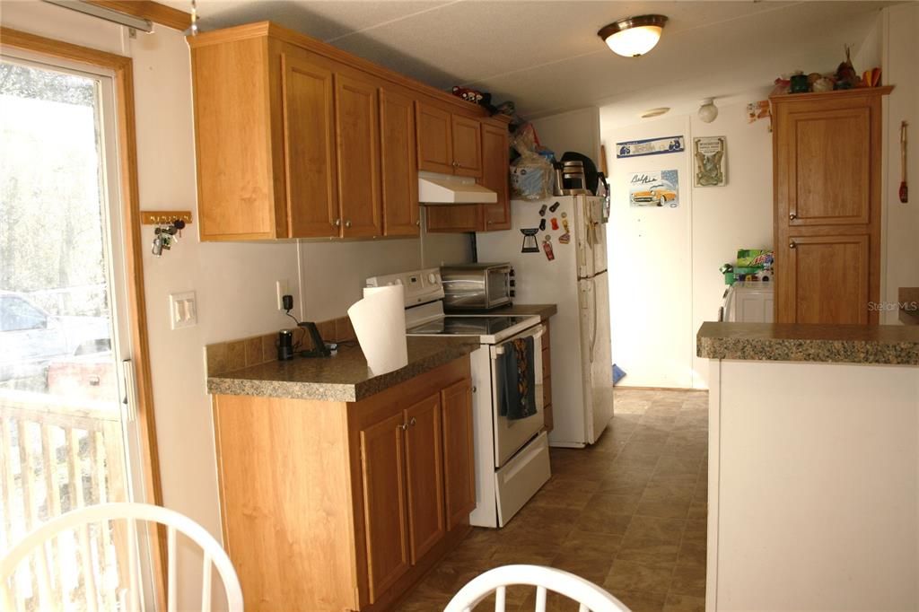 Active With Contract: $149,900 (3 beds, 2 baths, 1056 Square Feet)